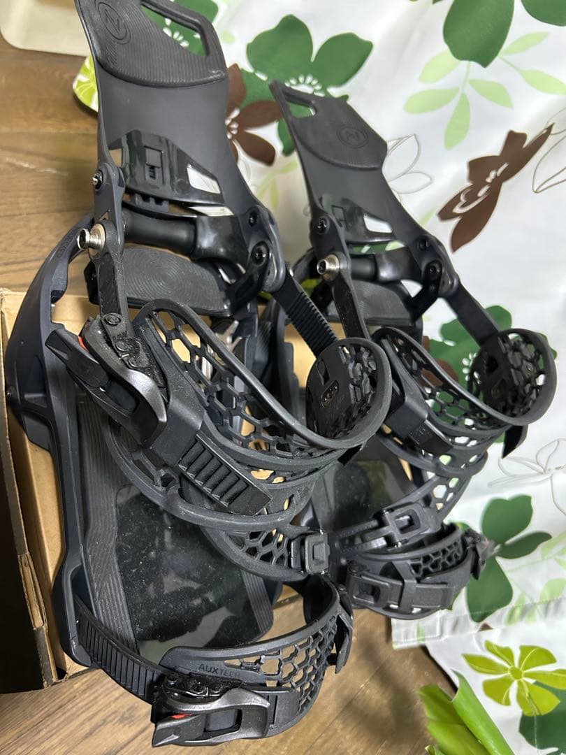 中古品　Nidecker Supermatic ビンディング L