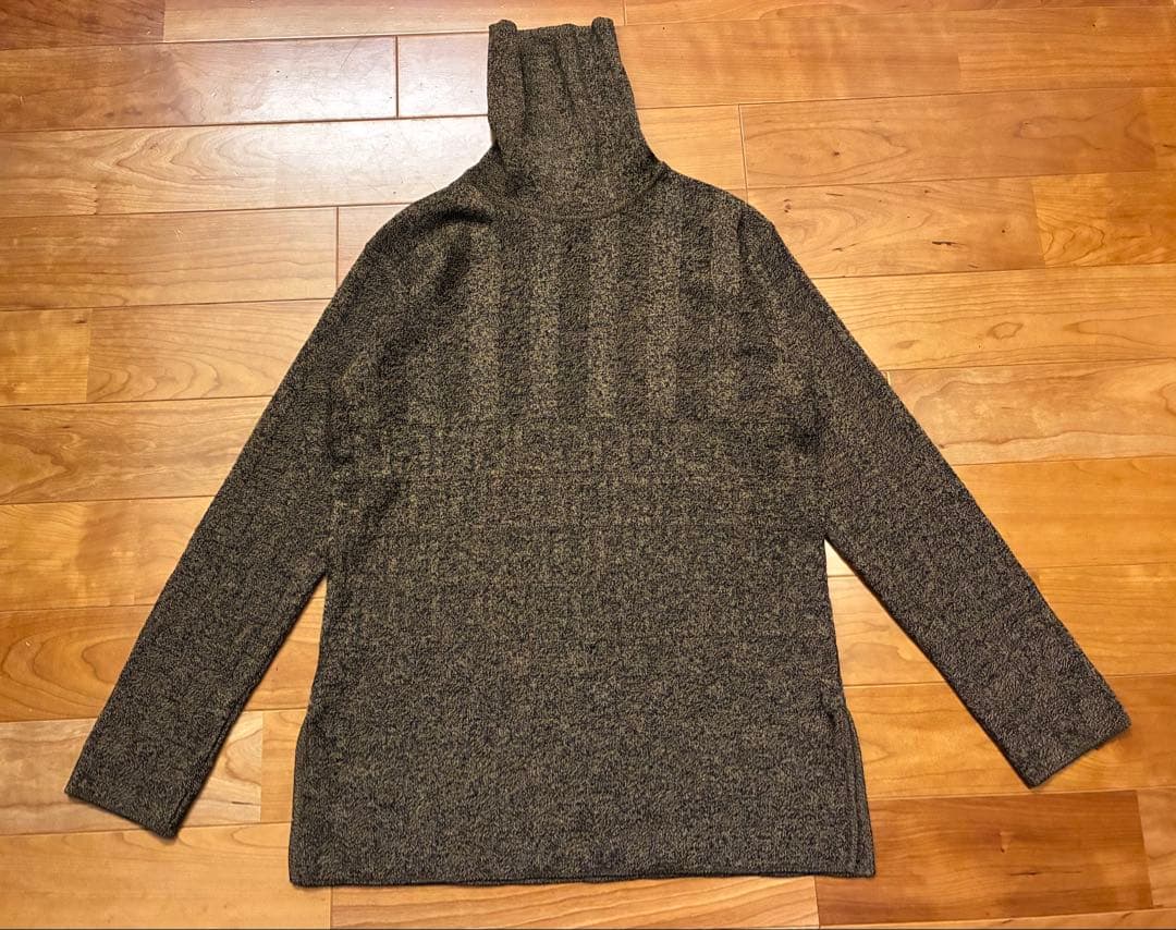 FENDI　フェンディ　イタリア製　タートルネック　ニット　総柄　ズッカ柄　M