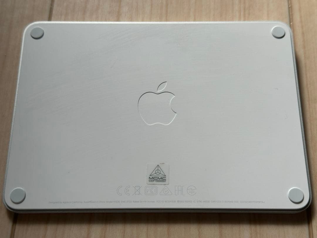 Magic Trackpad ホワイト 本体とケーブル付き