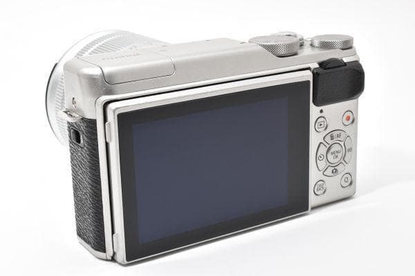 フジフィルム FUJIFILM X-A10 /XC 16-50mm OIS II