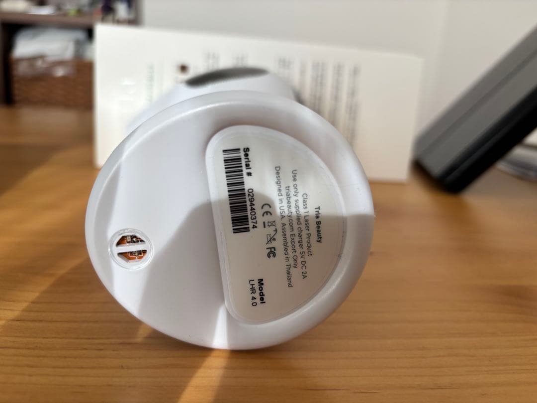 トリア 脱毛器 ホワイト/ピンク 充電器付き