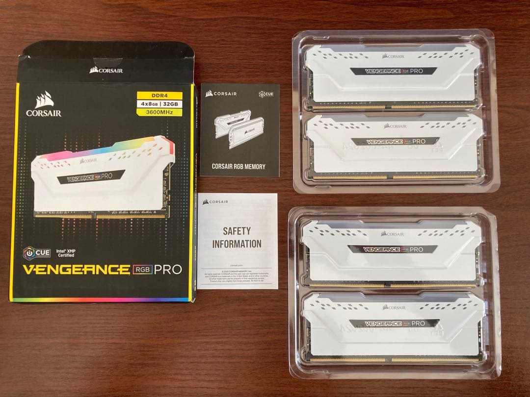メモリー corsair Vengeance RGB Pro 32GB