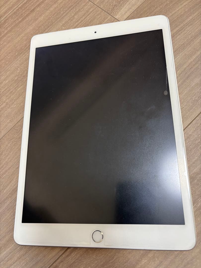 Apple iPad 第8世代　本体