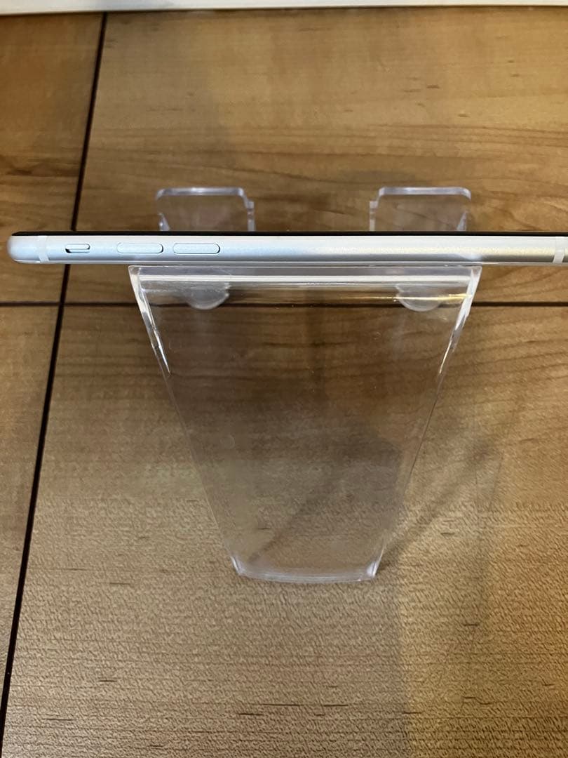 iPhone SE 第2世代 64GB 白　バッテリー81% 本体のみ 初期化済