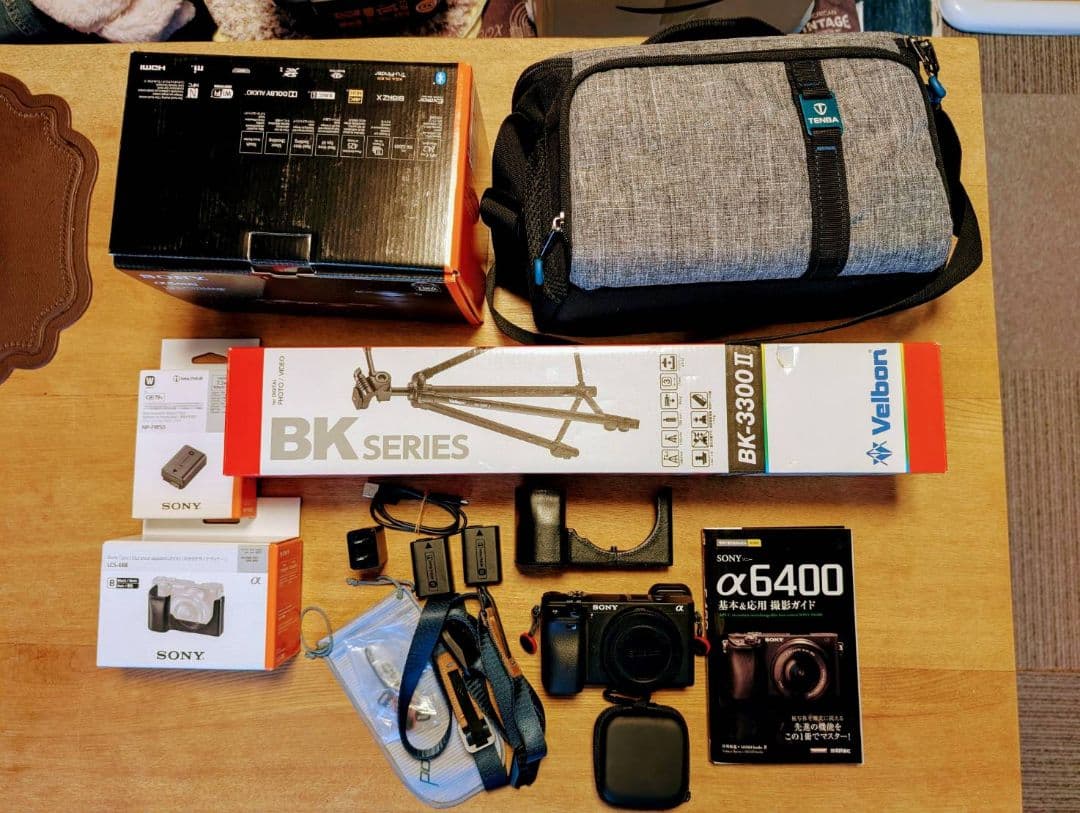 SONY α6400　ボディとその他もろもろ　レンズ無し　27年10月まで保証有