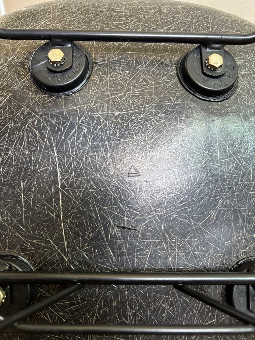 ハーマンミラーイームズアームシェルチェア　ロッカーベース