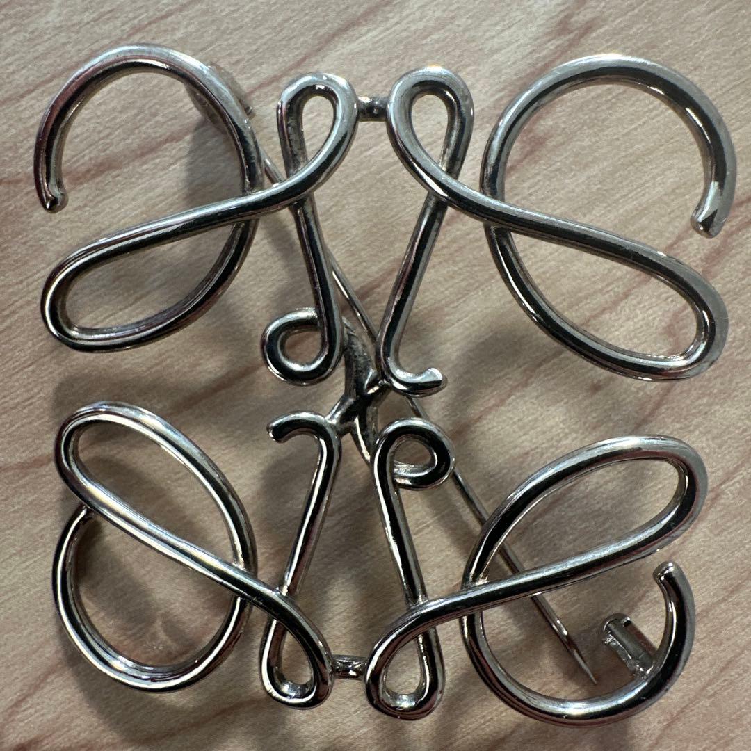 ロエベ LOEWE ブローチ