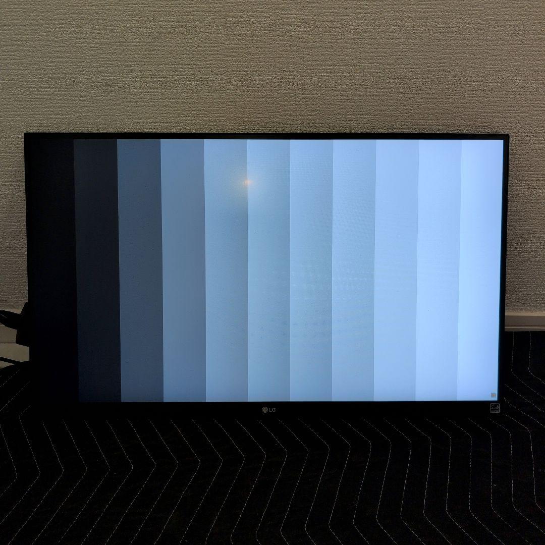 ■ LG UltraFine Display Ergo 27UN880-B