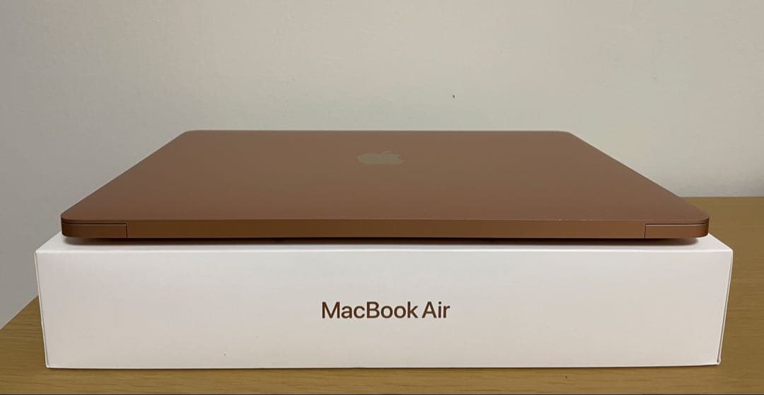 美品 MacBook Air M1チップ 充電数27回『容量100％』