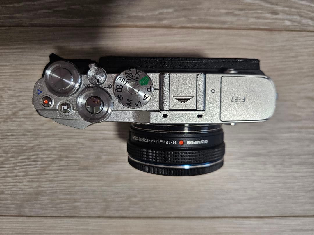 OLYMPUS PEN E-P7 ミラーレス一眼