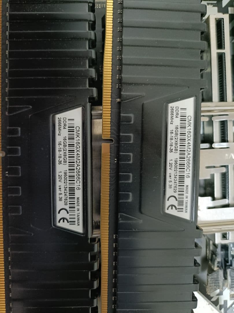 Z390 Steel Legend + i7-9700KF + メモリ8G×2