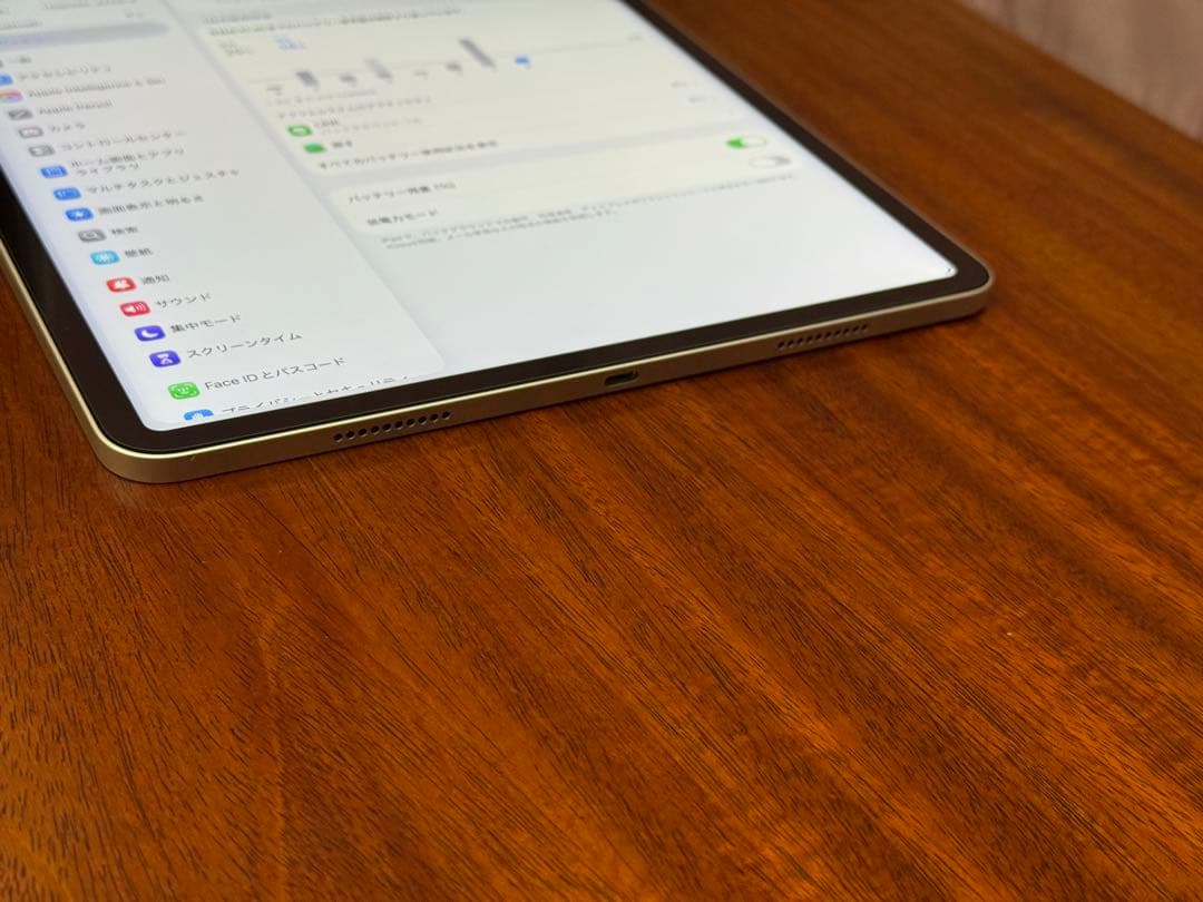 iPad Pro 12.9インチ 第6世代 Wi-Fi 256GB シルバー