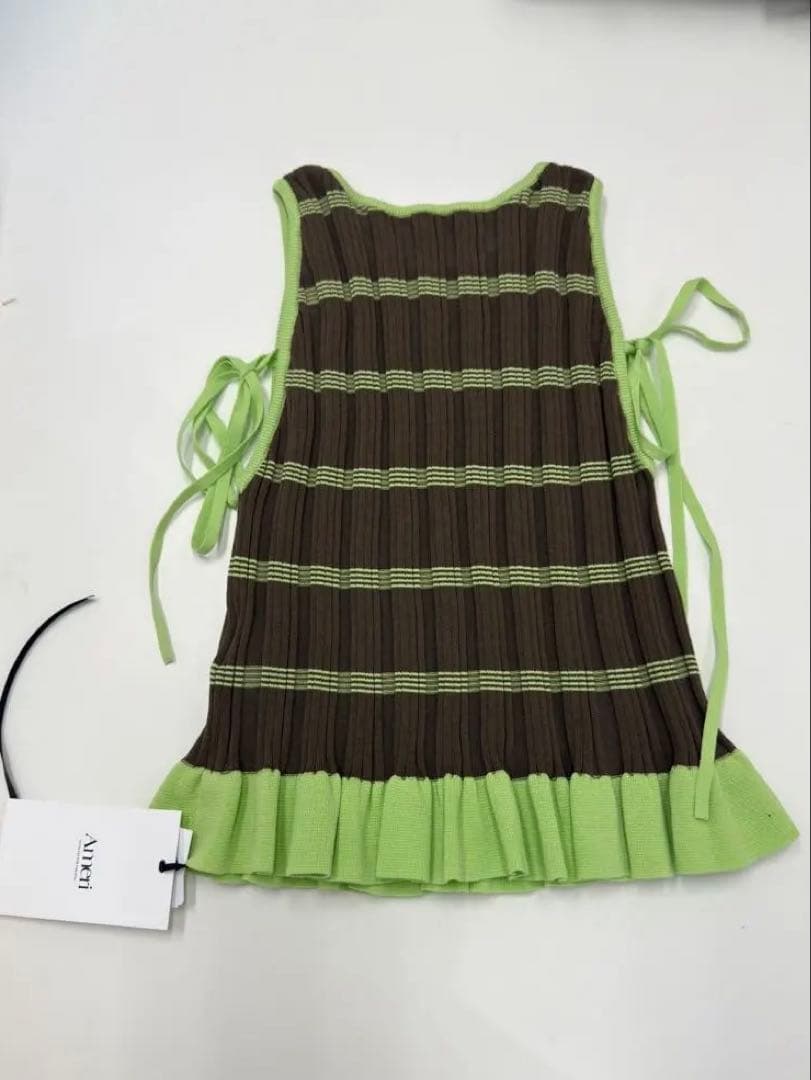 【新品未使用】MEDI PURIPURI SHORT KNIT TOP