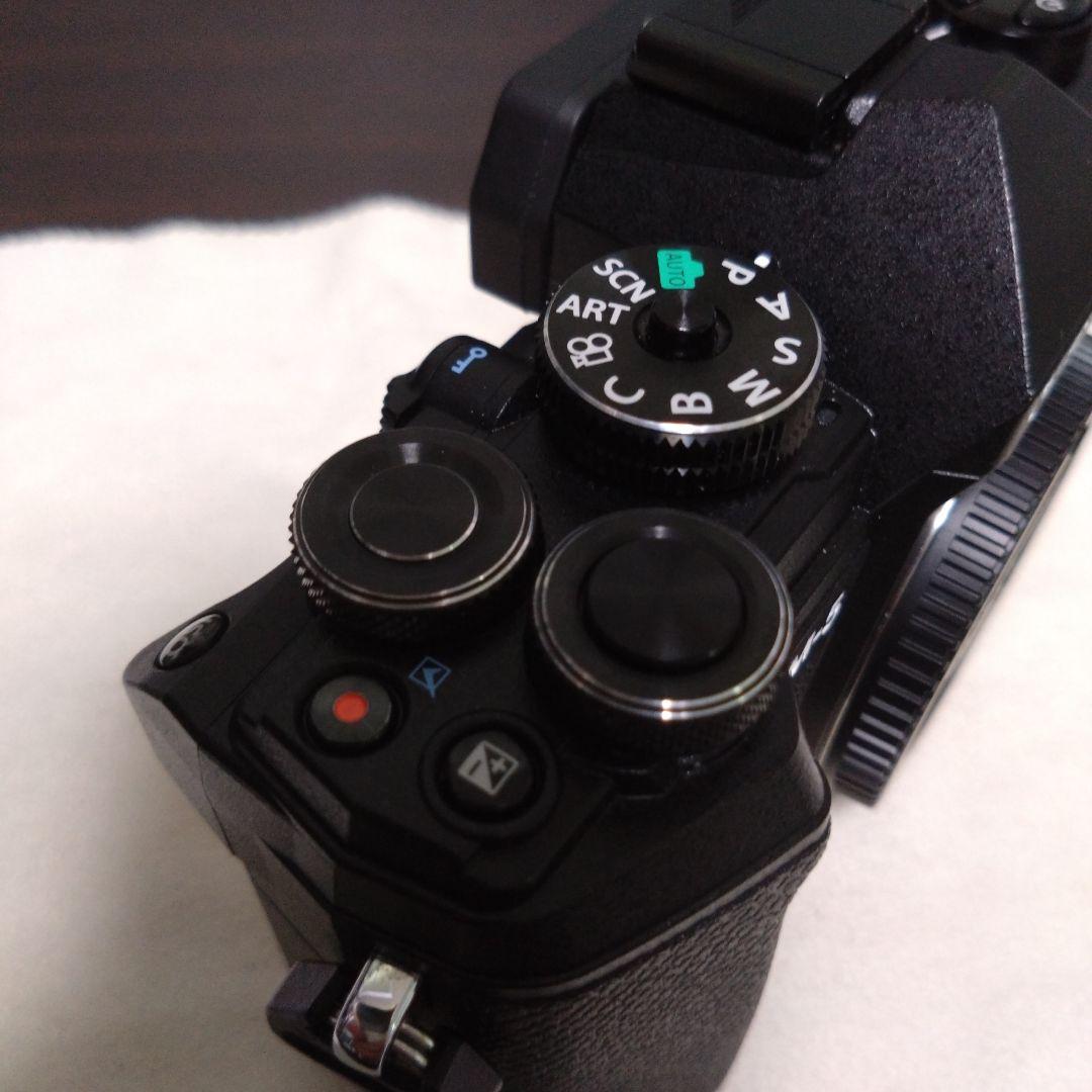 美品 OLYMPUS OM-5 ショット数1475回 バッテリー等おまけ