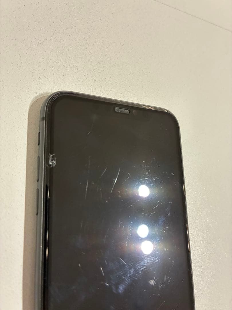 iPhone11バッテリー72％SIMフリー64GBホワイト