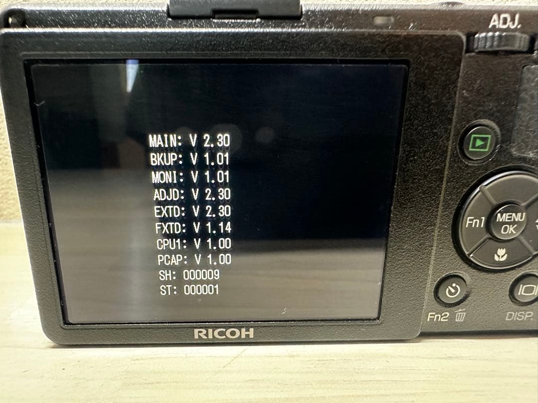 完動品【美品】RICOH GR DIGITAL IV リコー デジタルカメラ