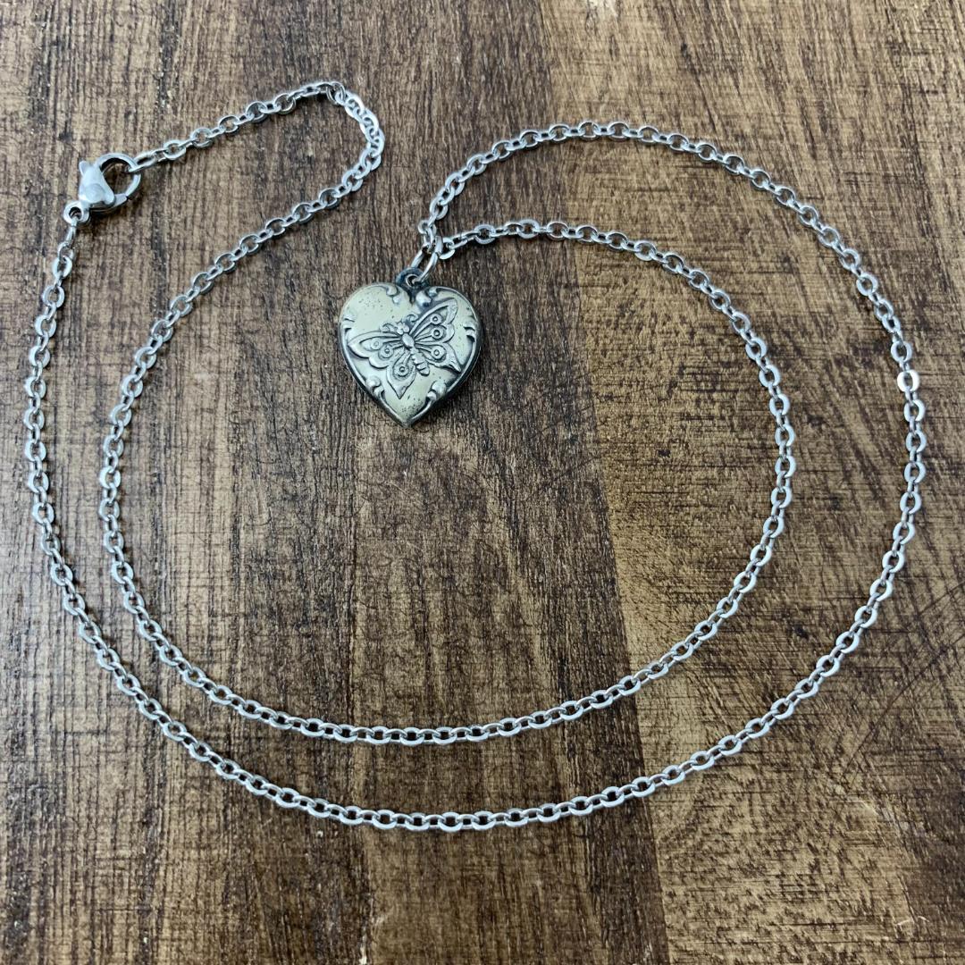スウィートハートジュエリーバタフライ蝶 シルバーヴィンテージネックレス NAVY