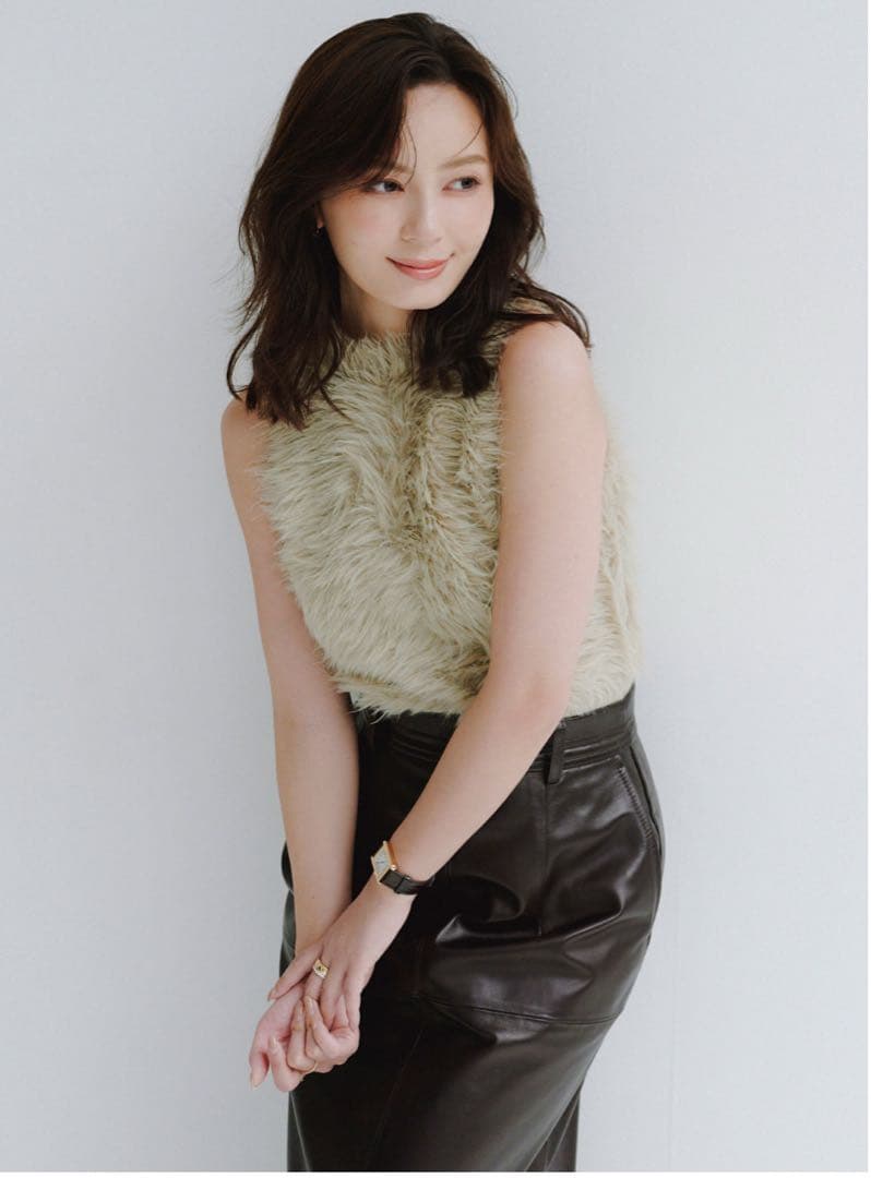 新品未使用 ファーライク ノースリーブニットトップス