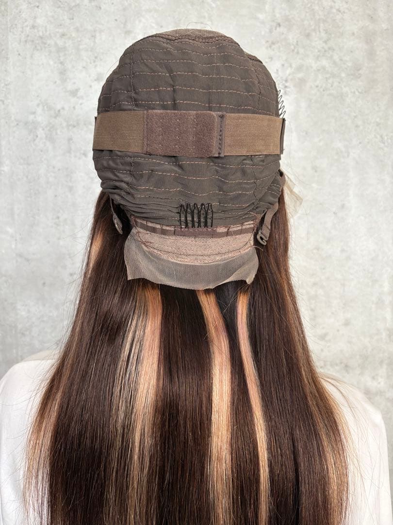 【新品】人毛100%フルウィッグ｜ブラウンハイライト｜自然なもみあげ｜ロング