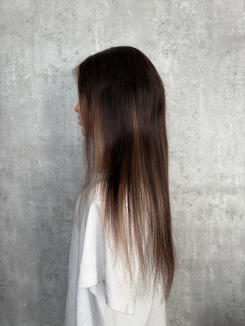 【新品】人毛100%フルウィッグ｜ブラウンハイライト｜自然なもみあげ｜ロング