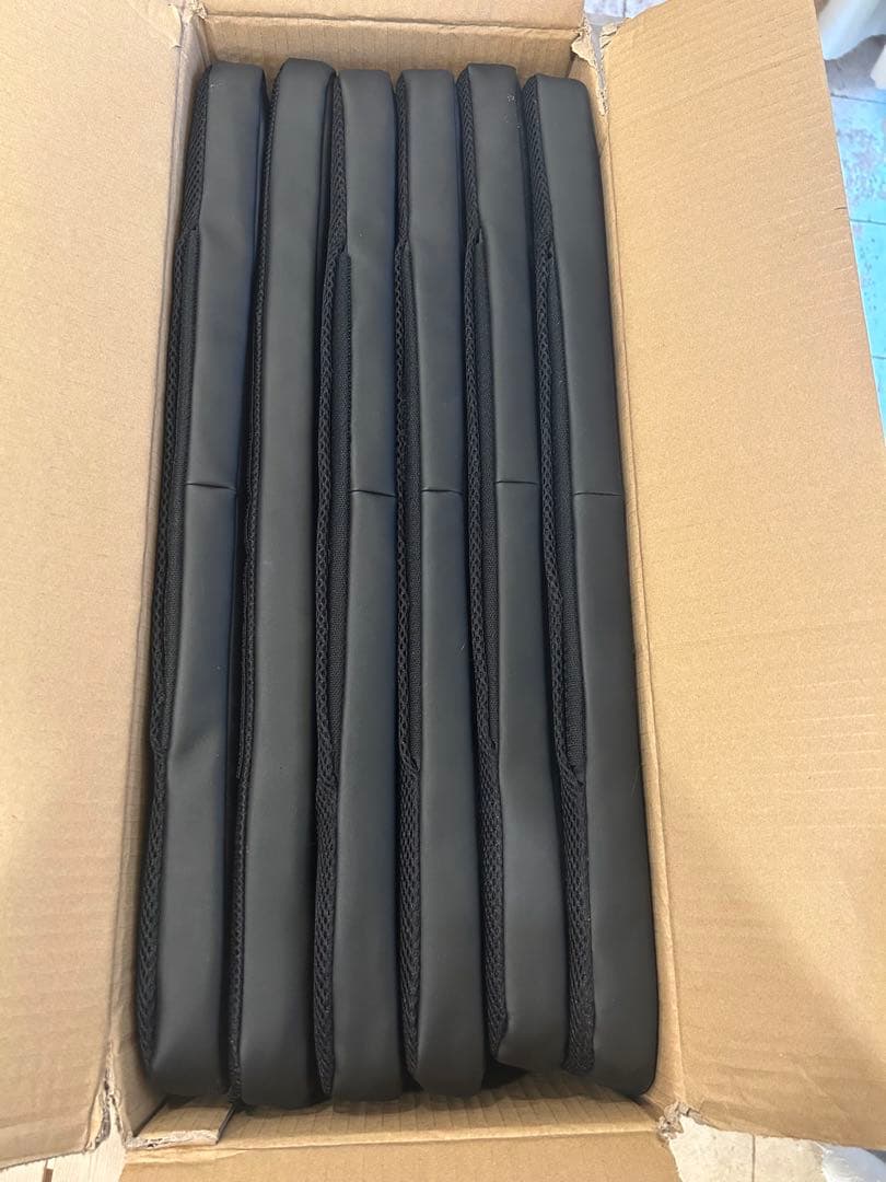 デリカD5ジョイントクッション黒 合成皮革