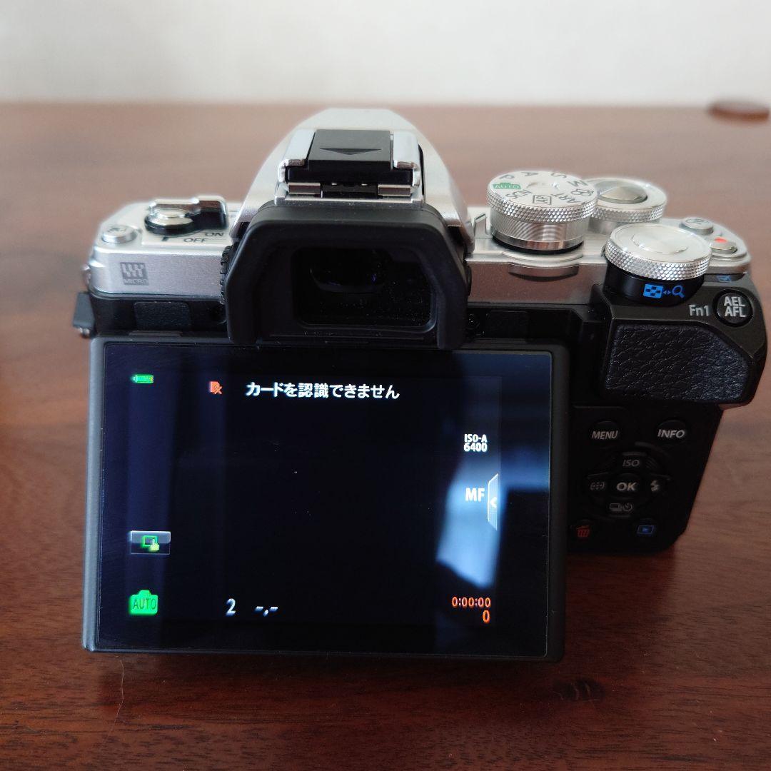 OLYMPUS OM-D E-M10 Mark III　EZダブルズームセット