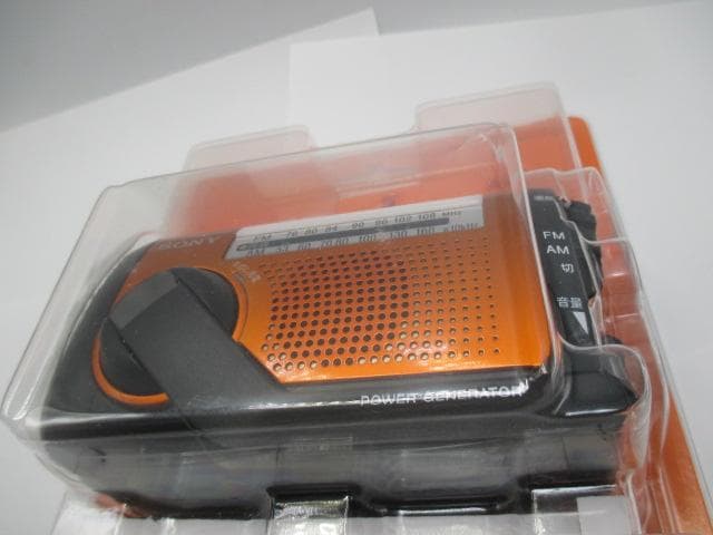 未使用　SONY 手回し充電ラジオ ICF-B09