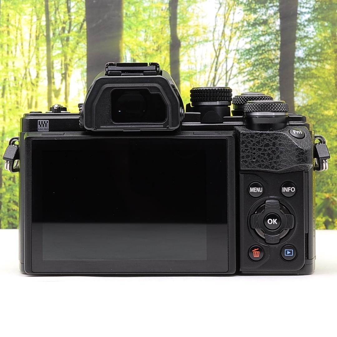 WiFi機能つき！見た目レトロなミラーレス☆オリンパス E-M10 Mark Ⅱ