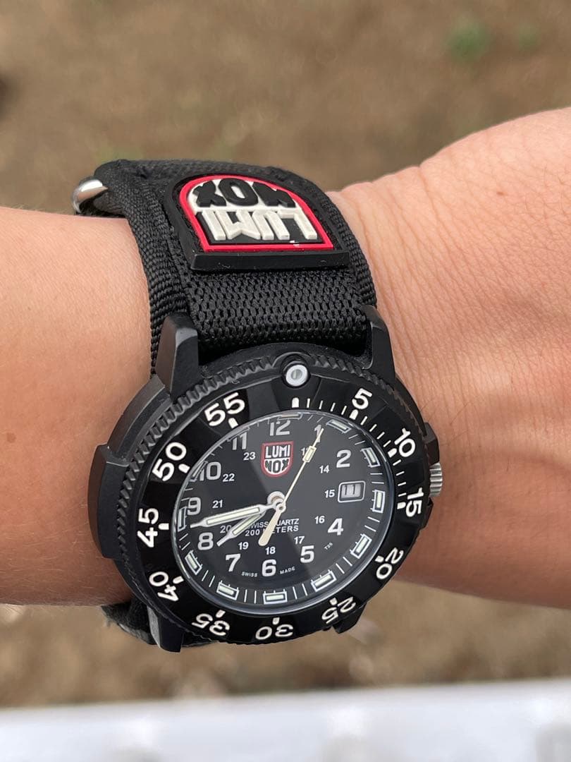 Luminox Swiss Quartz 200M ブラック腕時計