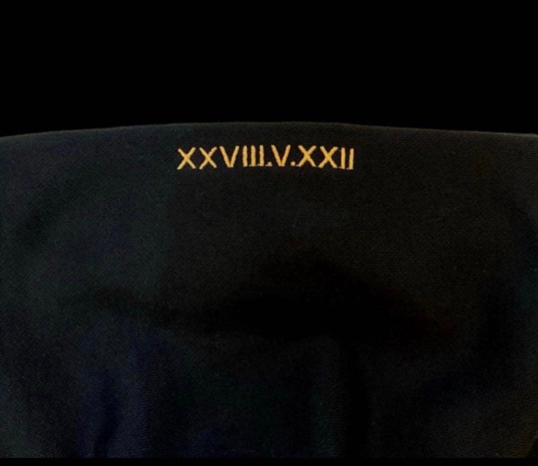 ロゴ刺繍パーカー 黒 ネイビー