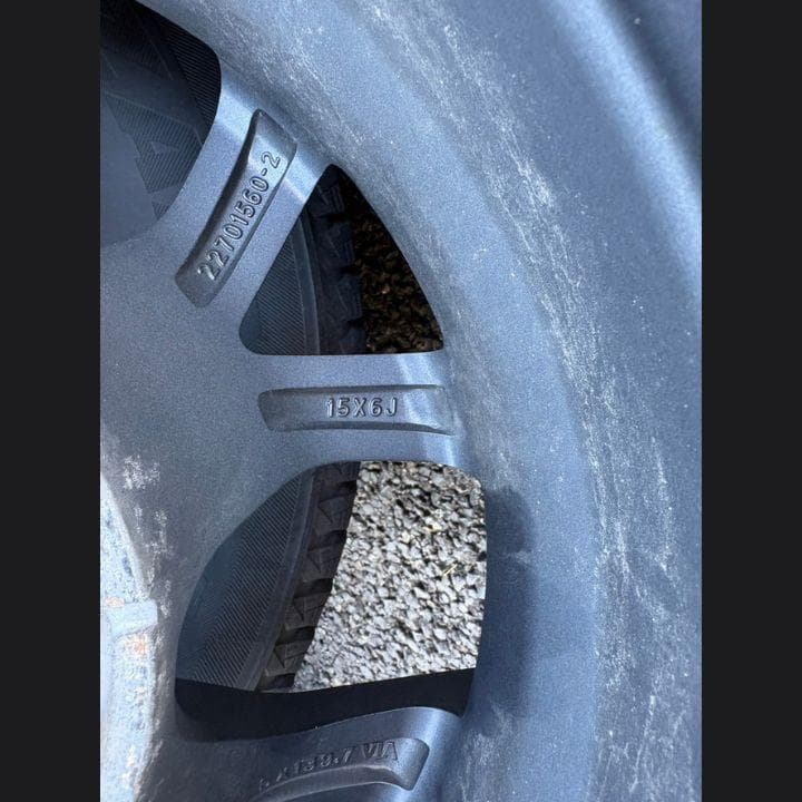 値下げ！送料込み！ジムニーシエラ　195/80R15　スタッドレスタイヤ