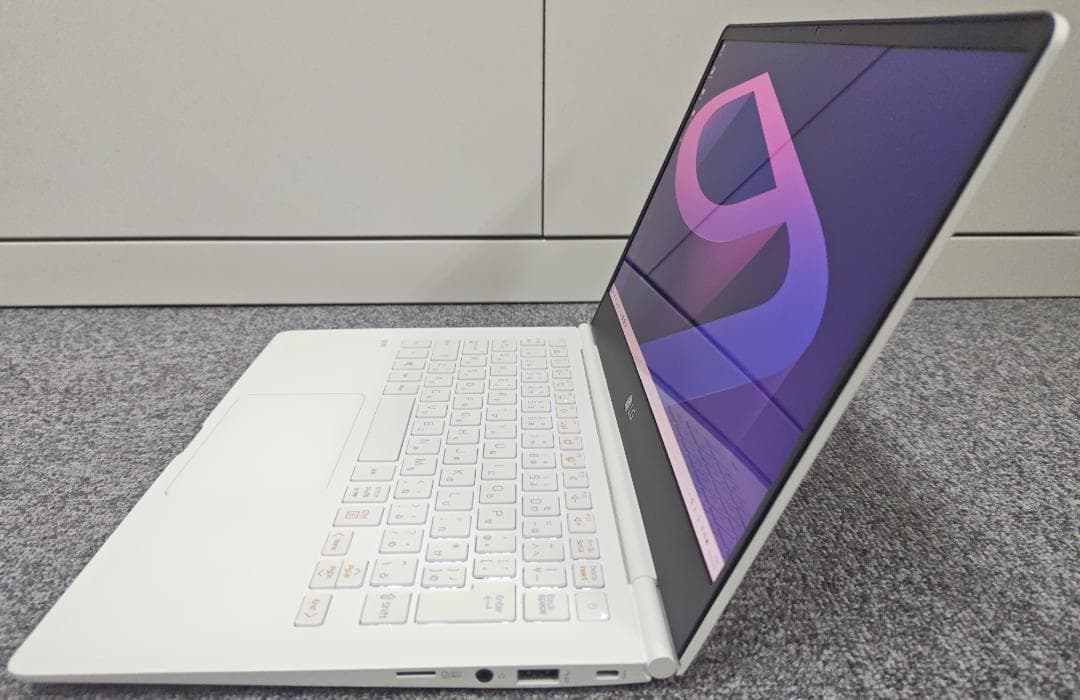 超美品 LG gram13 core i5 新品SSD512GB メモリ16GB