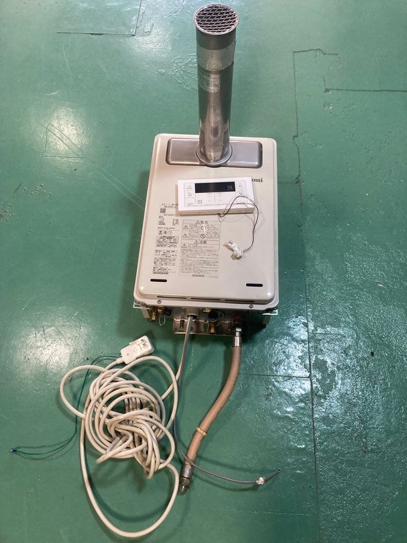 【中古】リンナイ　ガス給湯器　RUX-A1616T-L-E 2023年　リモコン
