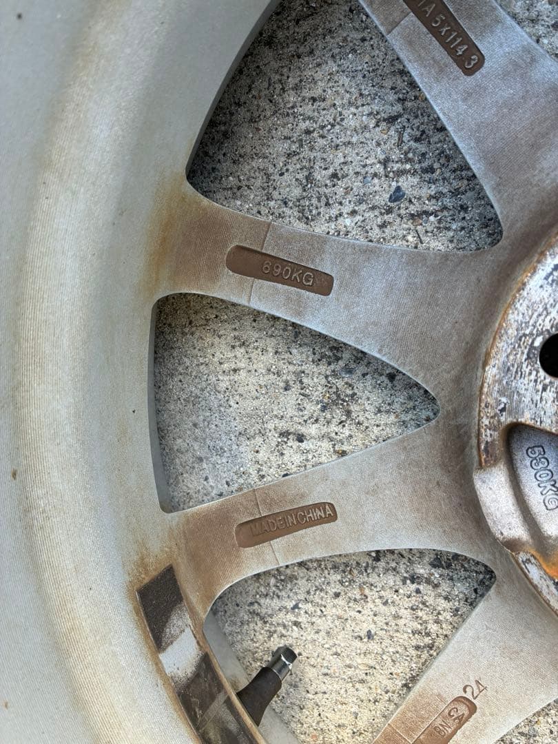 寒波前値下げ【送料込み】セレナ使用 16インチ スタッドレスホイールセット