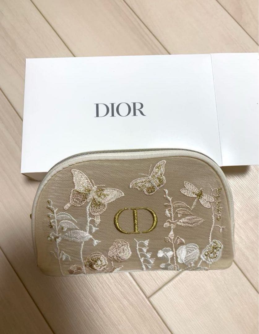 Diorマザーズデイ ディオールオリジナルポーチ　刺繍ポーチ　ノベルティ