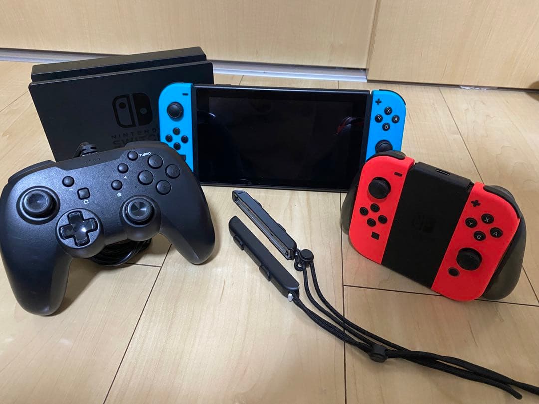 Nintendo Switch 本体 青/赤 コントローラー