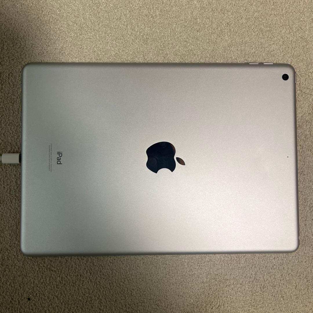 第9世代iPad シルバー 本体 ジャンク品