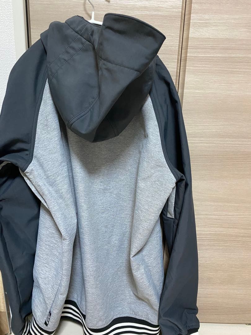 adidas スノーボードウェア フード付き Mサイズ