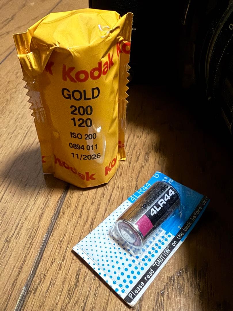 Pentax67カメラ、f4.5 75mmレンズ、フィルム1本付き、