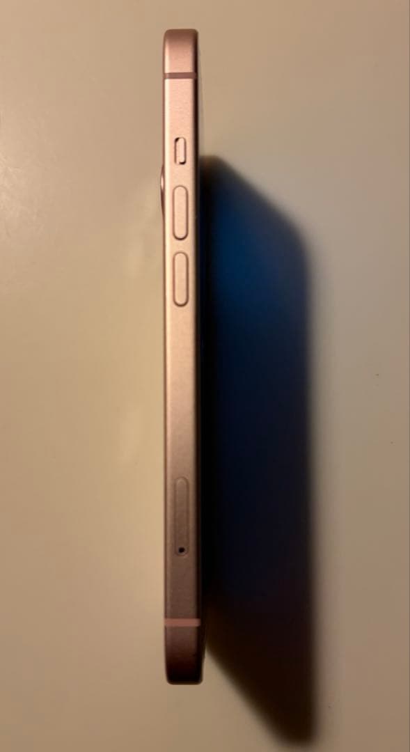 iPhone15 256GB ピンクSIMフリー(画面割れ)