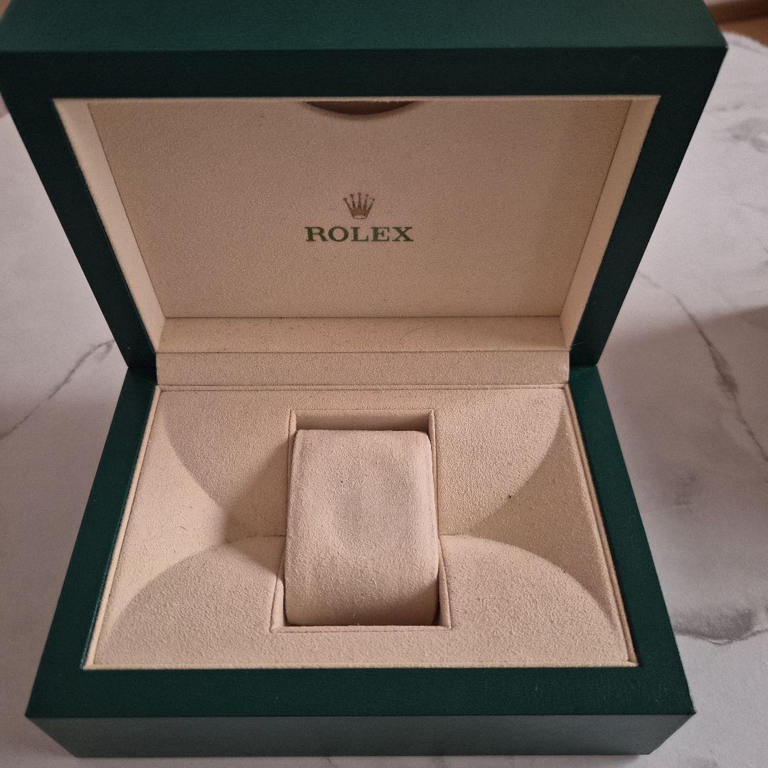 買*X様 純正現行品　ロレックス　ボックス　Mサイズ
