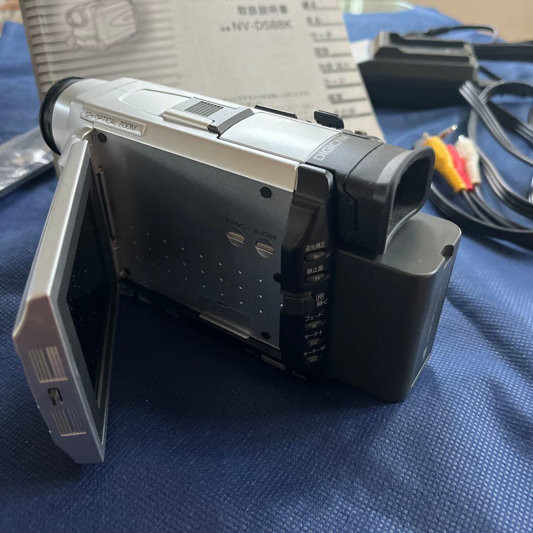 デジタルビデオカメラ（NV-DS88ｋ）未使用テープ１本付