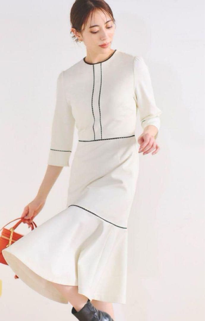 美品 セルフォード ワンピース レースラインＷクロスワンピース 白