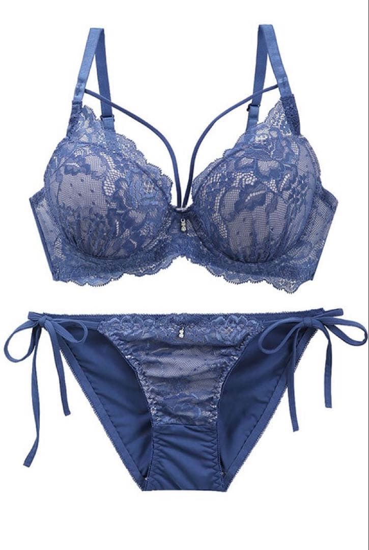 大人気❤️センシュアルリリー❤️全2色❤️上下セット❤️バックレース❤️グラマーサイズあり