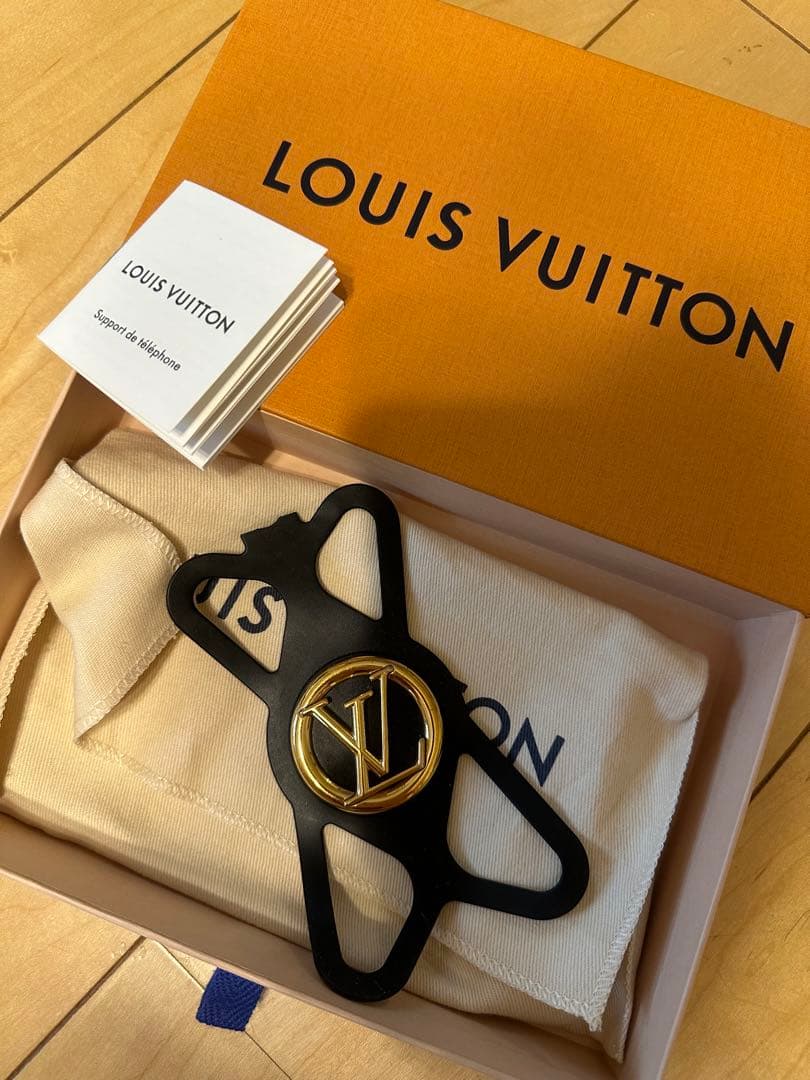 ルイヴィトン　LOUIS VUITTON　モノグラム　フォンホルダー ルイーズ