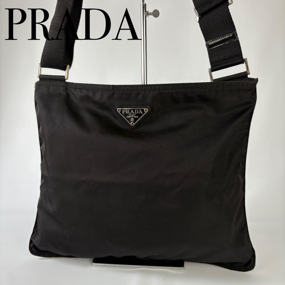 PRADA テスート ショルダーバッグ　サコッシュ　三角プレート 黒 ブラック