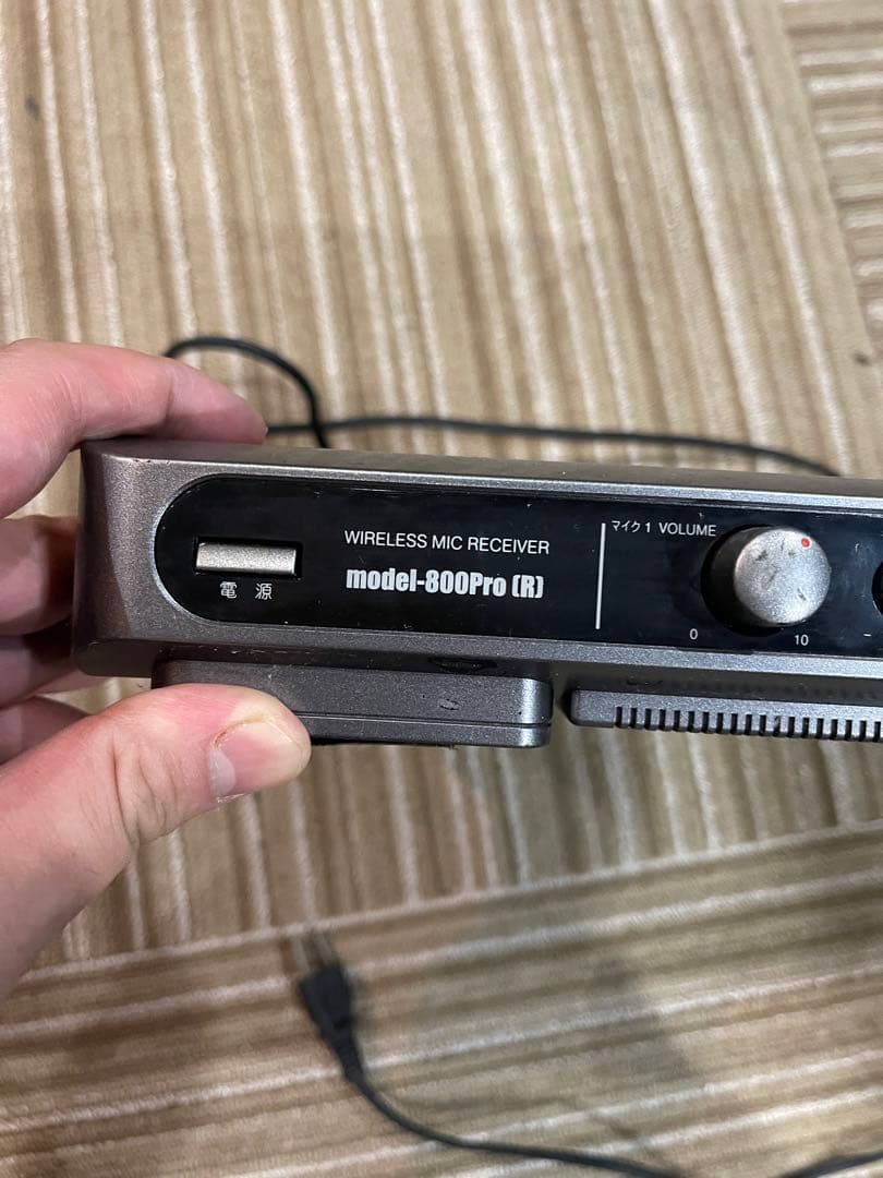 ワイヤレスマイクレシーバー model-8000Pro (R)