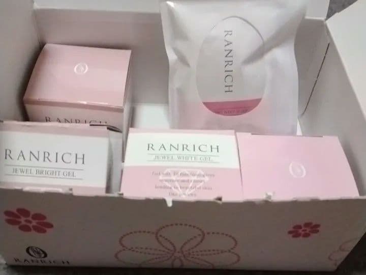 ランリッチホワイトジェル 4個　 卵白soap1個セット値引