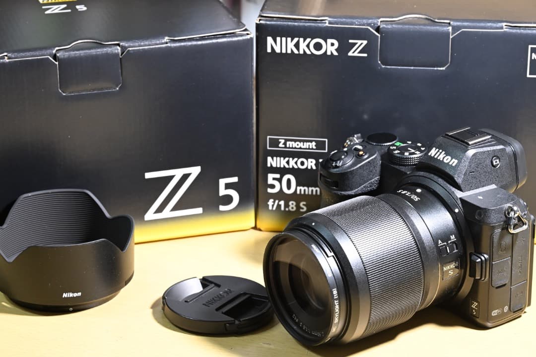 デジタルカメラ Nikon Z5 + NIKKOR Z 50mm F1.8 S