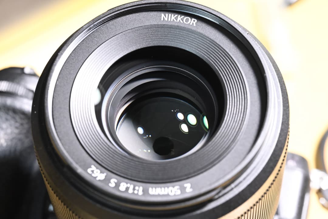 デジタルカメラ Nikon Z5 + NIKKOR Z 50mm F1.8 S